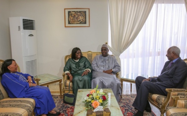 Visite de courtoisie du Président Macky Sall et de la Première Dame au Président Abdou Diouf et son épouse