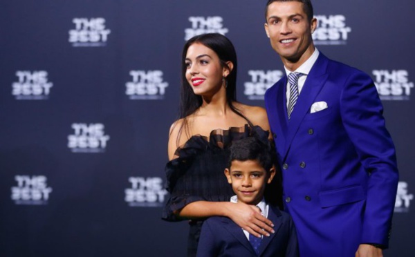 Quand Ronaldo surveille sa copine sur Instagram