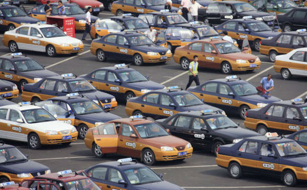 Pékin va remplacer tous ses taxis à essence par des voitures électriques