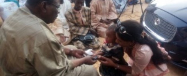 Les thiantas offrent une Lexus en "adiya" à leur Cheikh