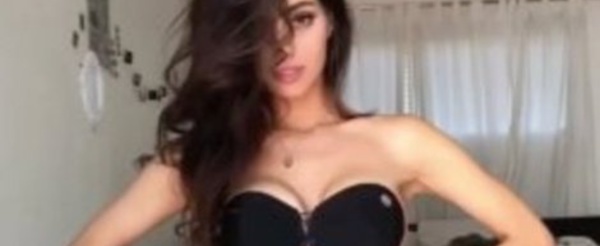 Ce soutien-gorge adhésif star d'Instagram ne fait pas l'unanimité