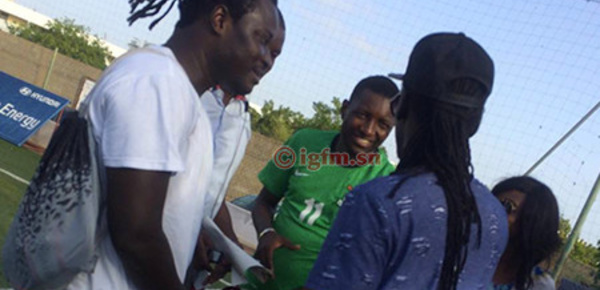 Match amical – Les artistes &amp; rappeurs ont battu les journalistes 6-3