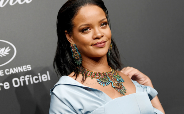 Rihanna fait un don de 2 millions de dollars à la Sierra Leone