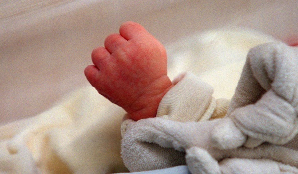 Mbour-Darou Salam : Deux Hommes se disputent la paternité du bébé le jour du baptême.