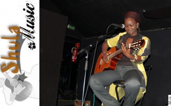 REGARDEZ. La chanteuse Shula Ndiaye sous toutes les coutures