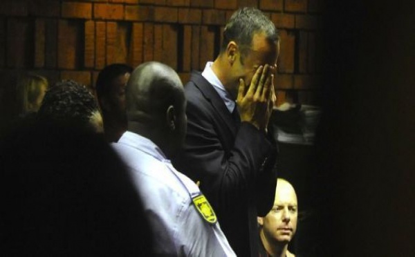 Pistorius : le parquet vise le meurtre avec préméditation