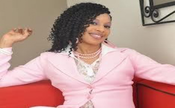 Pour la beauté de sa femme : Le mari d’Amina Souaré corrige un homme