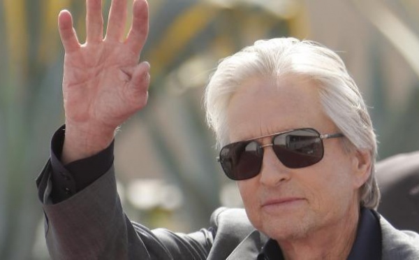 Michael Douglas fait machine arrière et se fait démentir