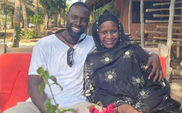 En vacances à Dakar: Les clichés d’Omar Sy et de sa mère