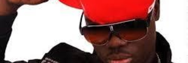 Canabasse pas prêt pour fumer le calumet de la paix avec Nitt doff