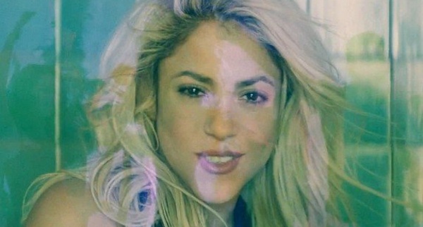 Clip de "Dare (La La La)" : Shakira sort sa tenue de cuir pour une danse sexy