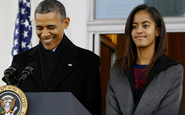 À 16 ans, la fille de Barack Obama est déjà plus grande que lui !