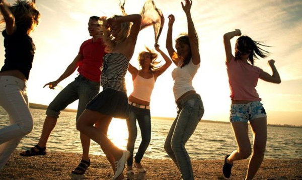 États-Unis: près de 400 arrestations lors d’une soirée étudiante