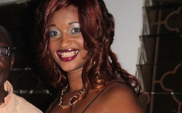 Bébé Sène : Qui est cette dame qui distribue tant de billets de banque à Pape Diouf?