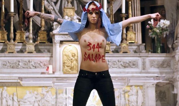 Exhibition à la Madeleine : l'ex-Femen ne renie rien de son acte