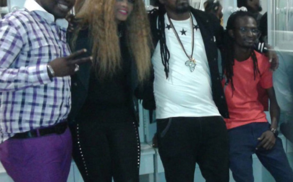 Une Déesse Major moins sexy, ça vous dit ?