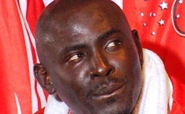 Baye Mandione reçoit un mouton comme avance