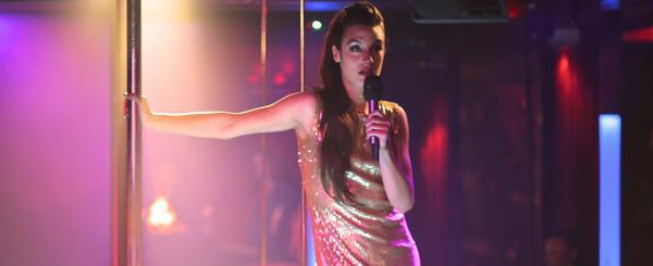 Sarah-Jane Sauvegrain est Alexia, la transsexuelle éclatante de la série «Paris»