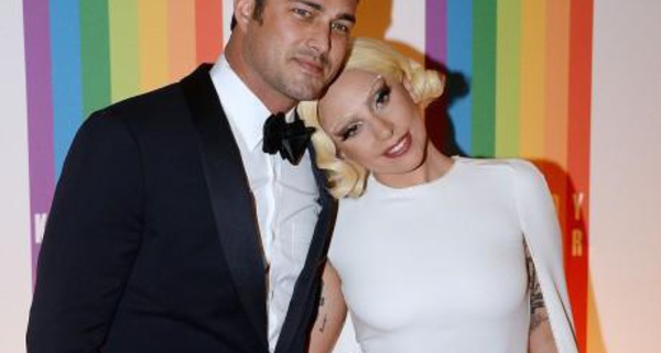 Lady Gaga partage les détails de ses fiançailles sur Instagram