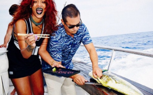 Rihanna : elle s’éclate en pleine mer