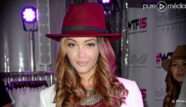 Nabilla Benattia : "Je gagne 100.000 euros par mois"