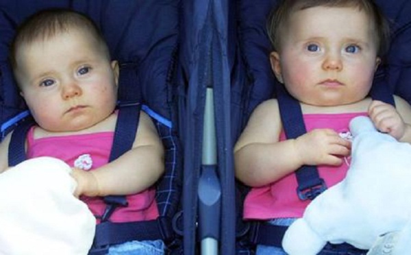 Une Américaine accouche de jumelles de pères différents
