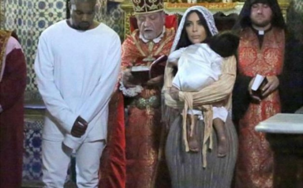 Trop mignon ! Kim Kardashian dévoile des photos du baptême de North à Jérusalem