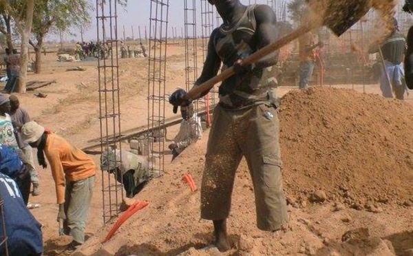 Mame Thierno Birahim M'backé : Quand le marabout se fait ...ouvrier!