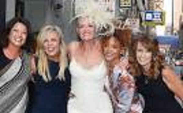 Rihanna donne un concert privé au mariage de sa styliste