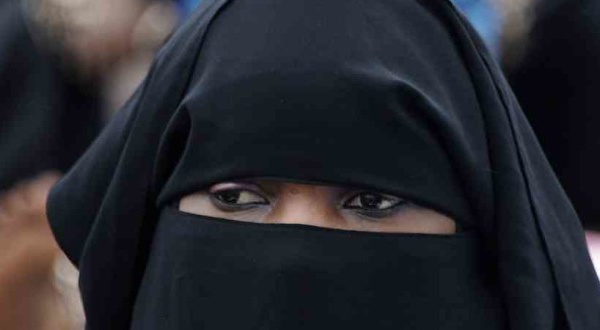 Ouakam: Prise pour une terroriste, une femme en burqa tabassée et deshabillée