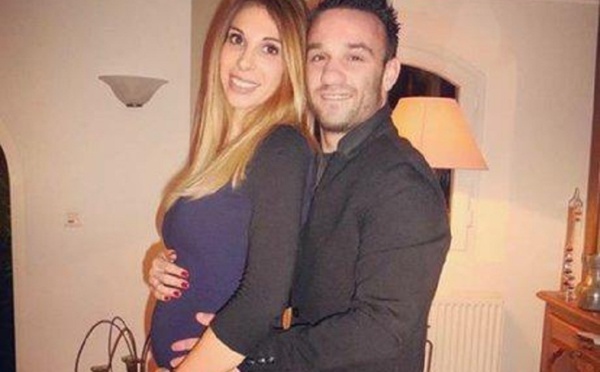 Mathieu Valbuena bientôt papa : Fanny dévoile son baby bump !