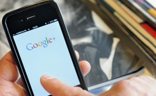 Google a payé 1 milliard de dollars pour sa barre de recherche sur iPhone