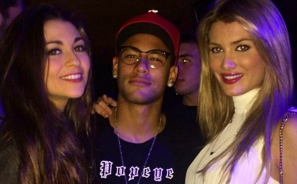 Neymar fête son anniversaire avec Miss Monde