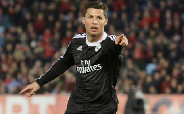 Ronaldo, un million d’euros pour une pub en arabe Après Gareth Bale ou James Rodriguez, Football Leaks s’est attaqué à la grande star du Real Madrid, Cristiano Ronaldo. Un contrat publicitaire avec une entreprise de télécommunications saoudienne a ét