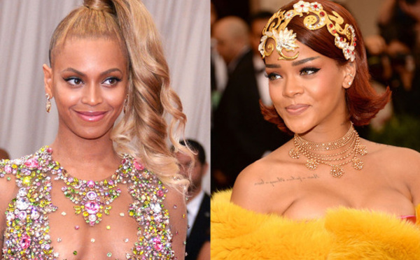 Tout va bien entre Rihanna et Beyoncé Si les mauvaises langues ont toujours prétendu qu'entre Beyoncé et Rihanna, c'était la guerre, cette dernière a tenu à faire taire les rumeurs.