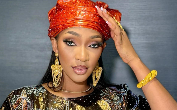 La chanteuse guinéenne Djélikaba Bintou Kouyaté doit une nouvelle fois faire face à ses détracteurs