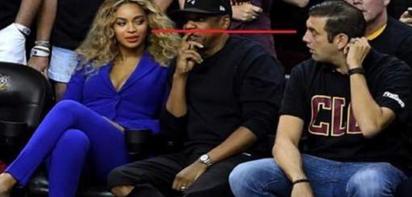 Que se passe-t-il quand un fan de basket fixe du regard Beyoncé?